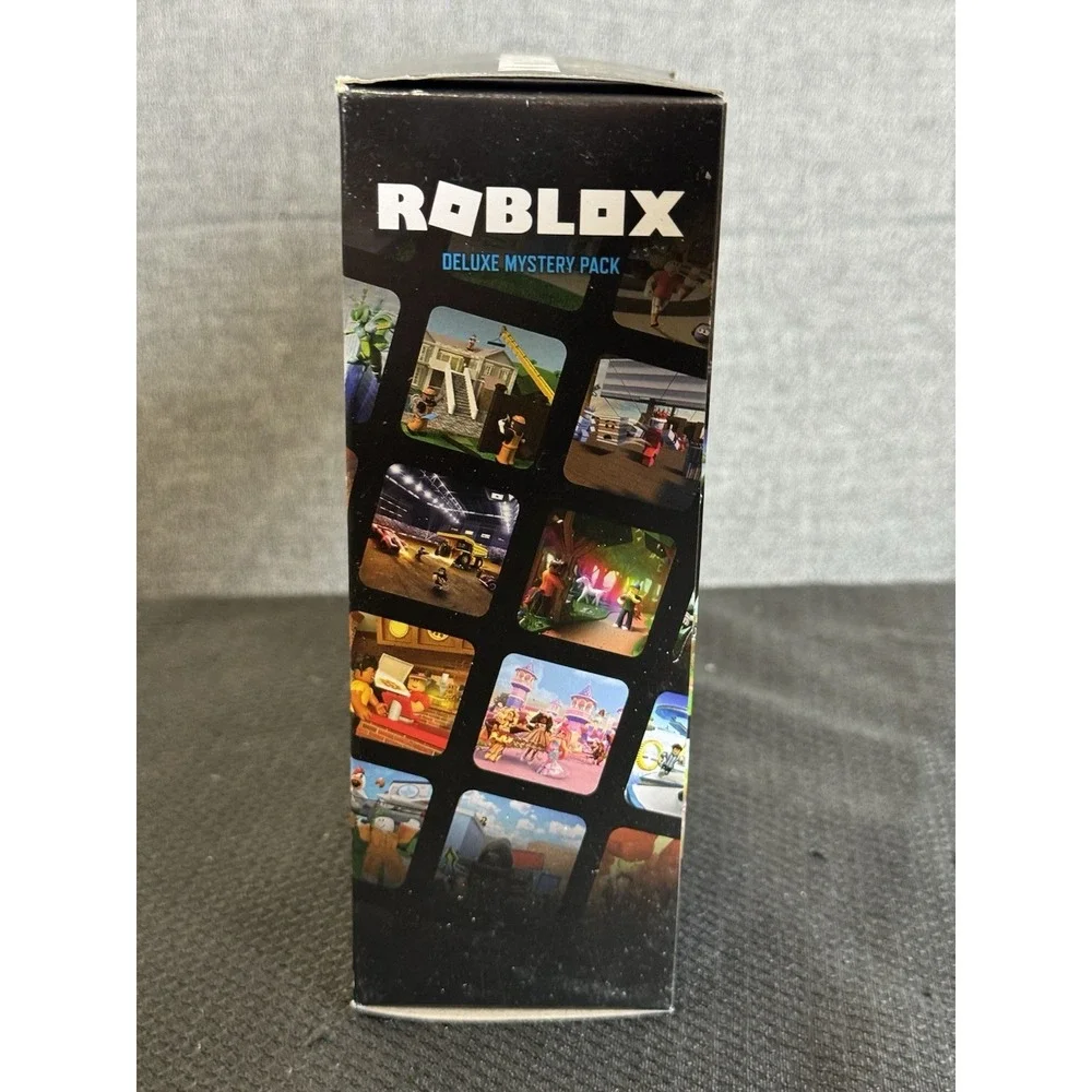 Roblox‎ Series 3 Tower Heroes: Demolitionist 3-Inch Deluxe  Pack